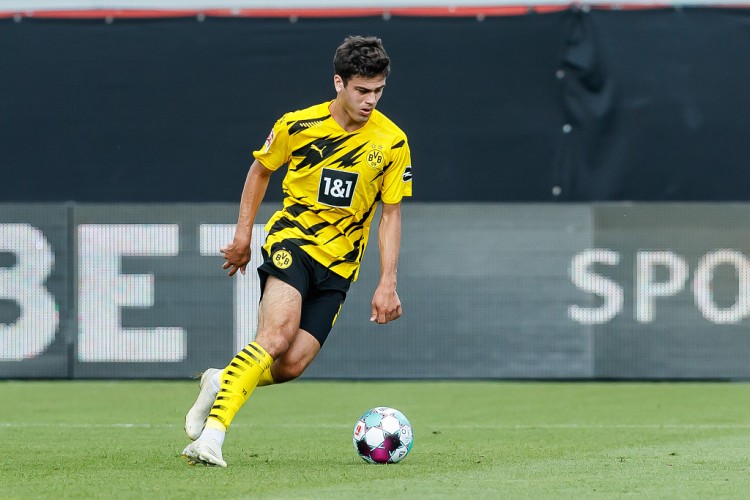 体育直播-迪马济奥：帕尔马再次追逐多特蒙德雷纳，门兴加入球员争夺战