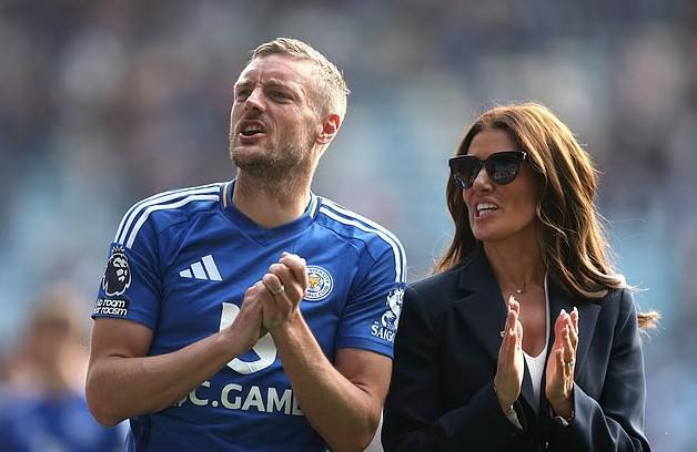 邮报：由于卢卡库受伤，那不勒斯正在考虑引入瓦尔迪