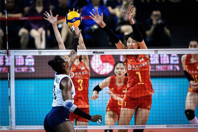 赛事分析-中国女排负多米尼加，惨遭三连败无缘巴黎直通